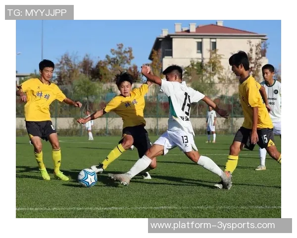 足球装备送礼指南让每一位球迷都能感受到运动的热情与快乐 足球装备送礼指南让每一位球迷都能感受到运动的热情与快乐